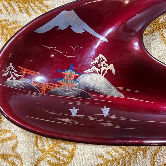 50’s CERAMIC ASHTRAY & LIGHTER Set oxblood MOP inlaid boomerang Japan